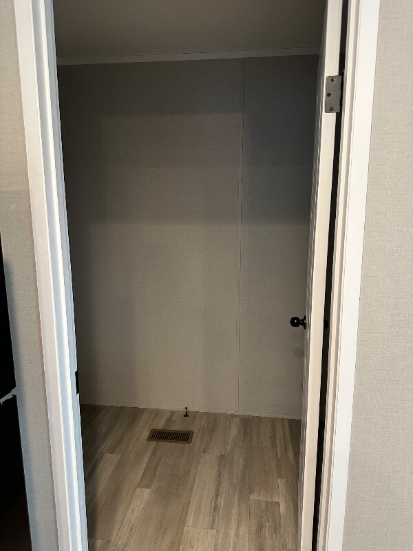 Building Photo - 14001 S Western Ave