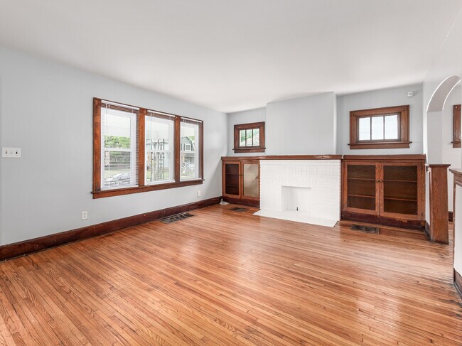 Living Room - 1286 E 22nd Ave