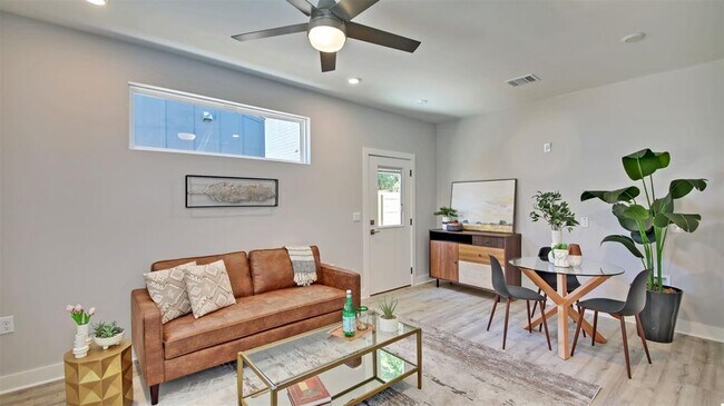 Building Photo - 7204 Meador Ave