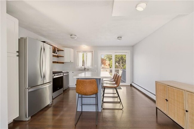 Building Photo - 102 Easton Ave