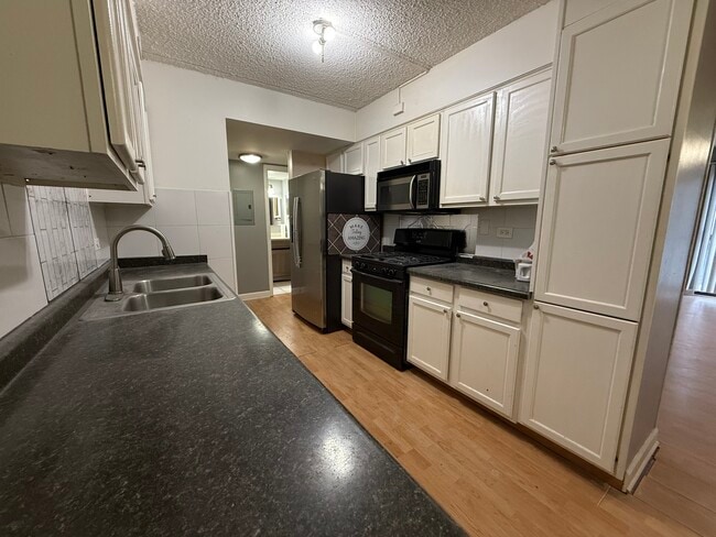 Building Photo - 259 Stoneybrook Ln