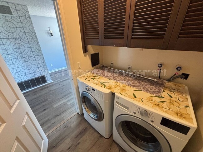 Building Photo - 1252 Marionola Way