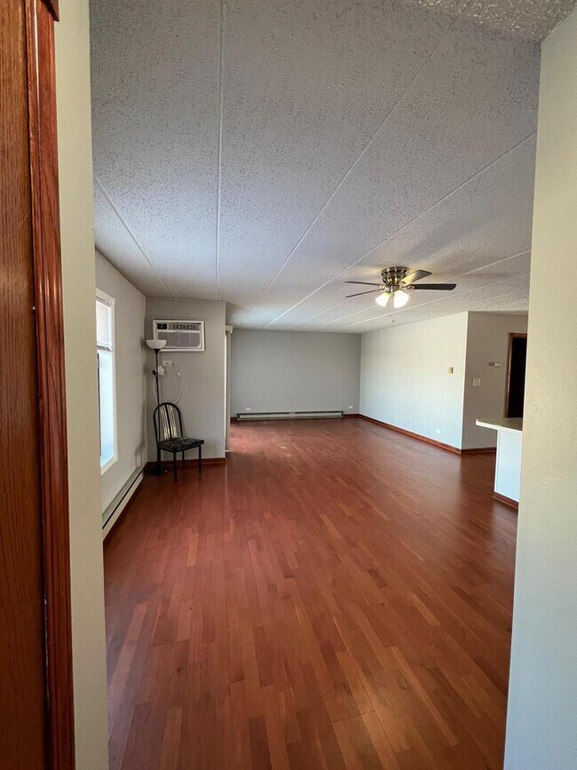 Building Photo - 669 Briar Hill Ln