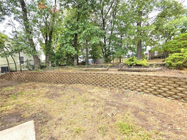 Building Photo - 910 Foxhunt Ln