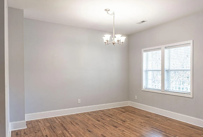 Building Photo - 2 Sawmill Ct