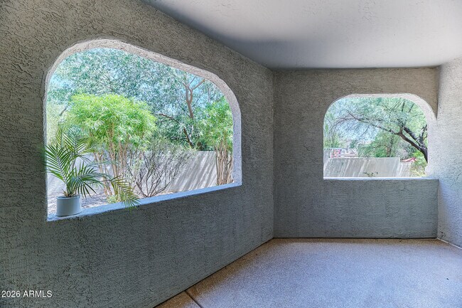 Building Photo - 9555 E Raintree Dr