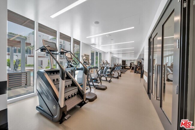 Building Photo - 9000 W 3rd St