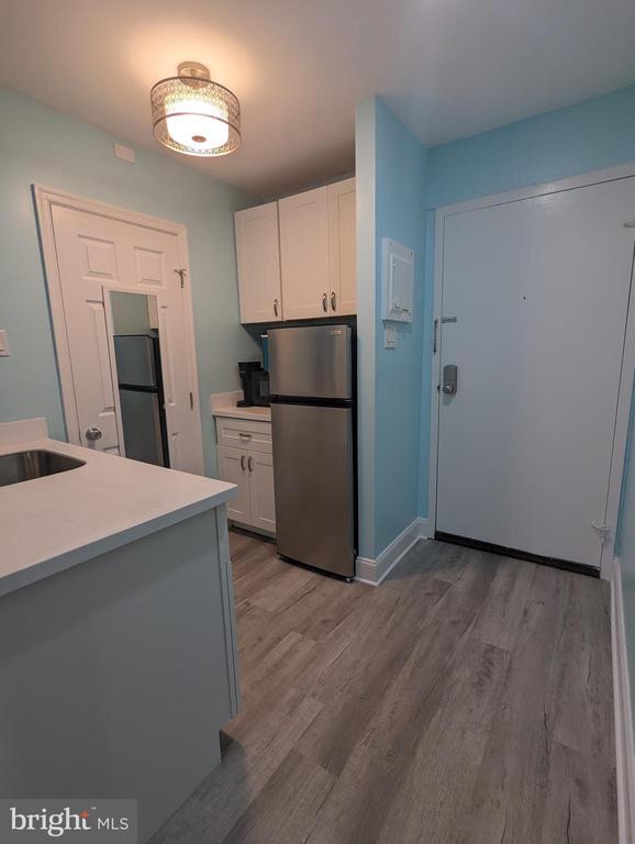 Building Photo - 725 Allen Dr