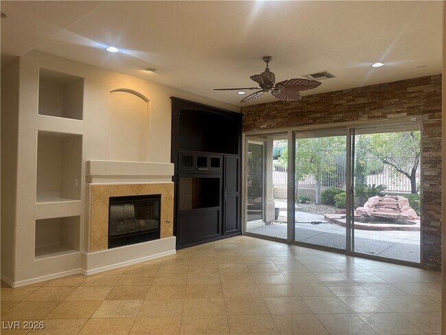 Building Photo - 62 Fountainhead Cir