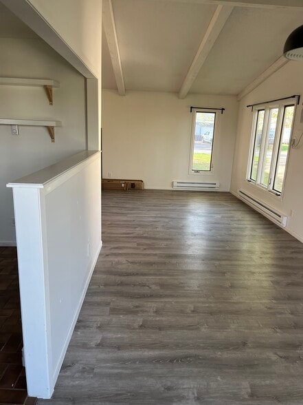 Building Photo - 127 Hillview Ln