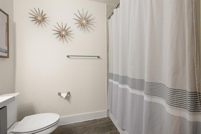 Building Photo - 6209 Dumfries Ln