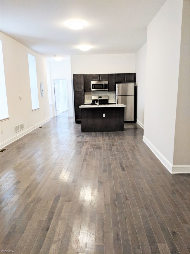 Building Photo - 1 br, 1 bath Apartment - 4102 Walnut St 1R