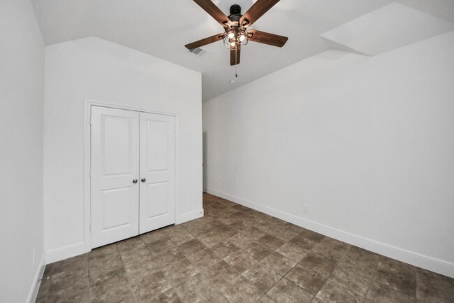 Building Photo - 14807 Providence Manor Way