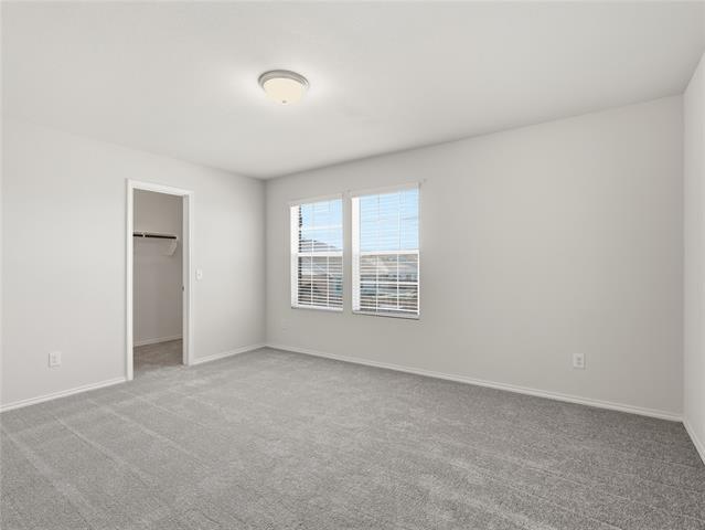 Building Photo - 933 Dressage Dr