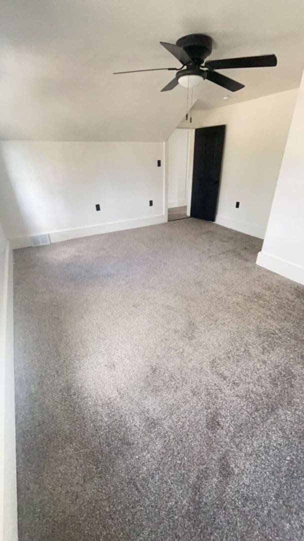 Building Photo - 4 Bedroom Single Family Home Available!