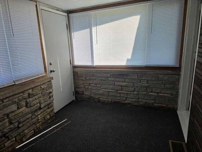 Building Photo - 2721 Milburn Blvd