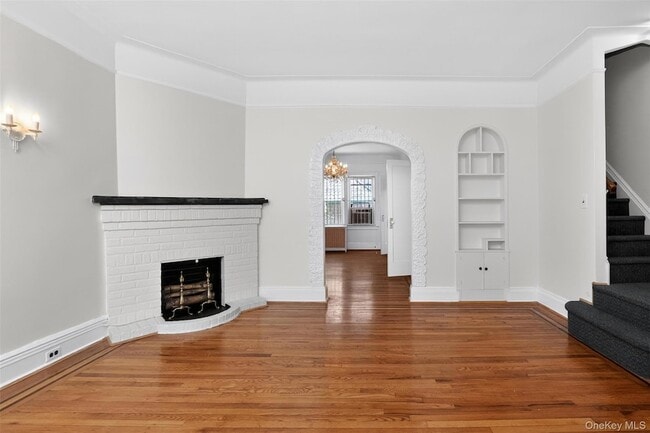 Building Photo - 34-39-39 75th St