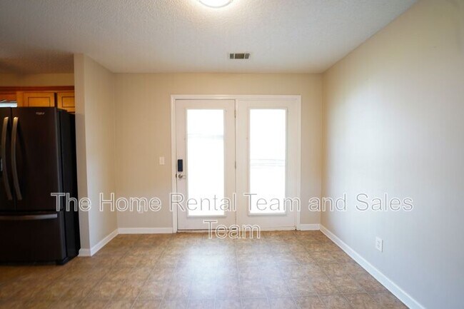 Building Photo - 134 Mustang Dr