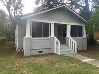 Building Photo - Remodeled Bungalow Ready to Rent $1425