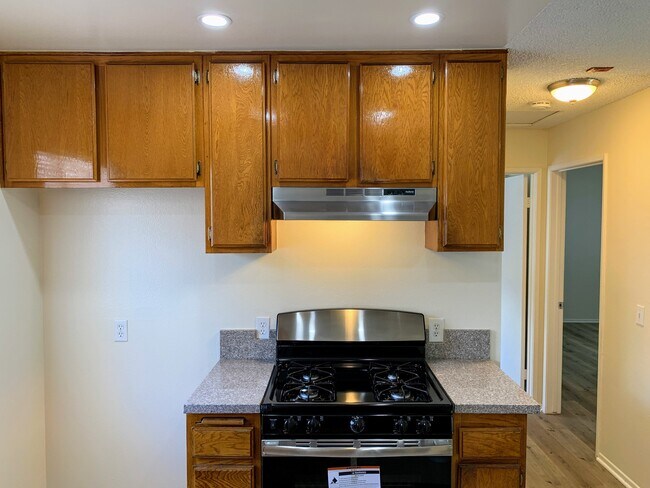 Building Photo - 1101 E South St