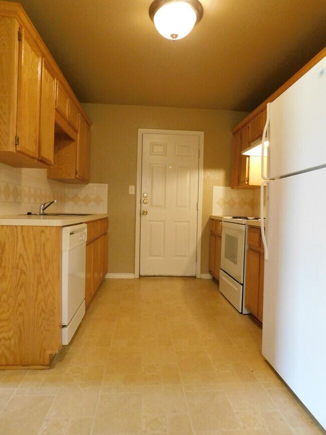 Building Photo - 1712 Ute Trail