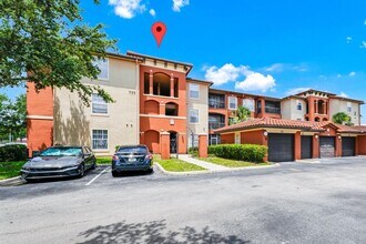 Building Photo - 5566 Metrowest Blvd