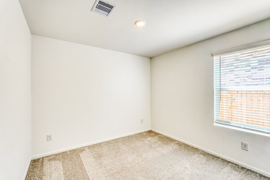 Building Photo - 476 San Miguel Crk Dr