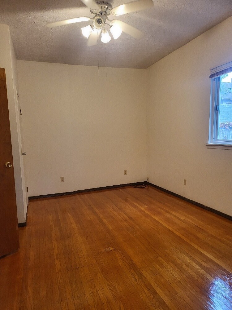 Building Photo - 46 Brighton St