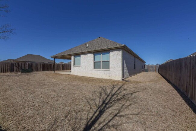 Building Photo - 1031 Gardenia St