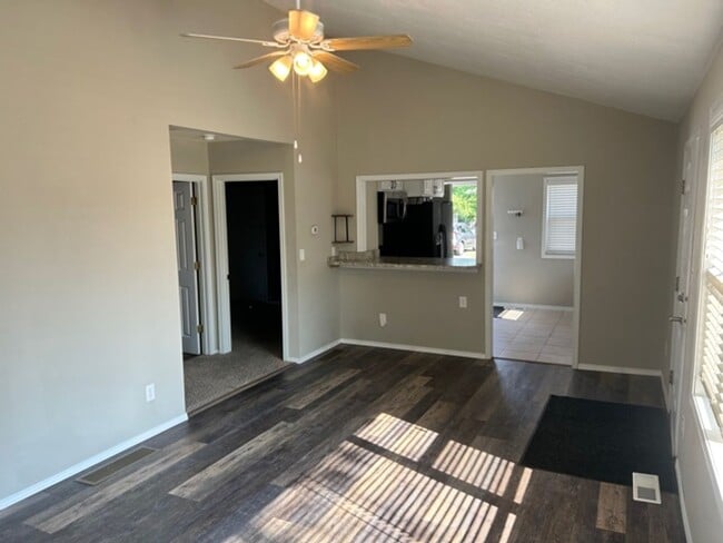 Building Photo - Updated 3-Bedroom Home In Great Neighborhood