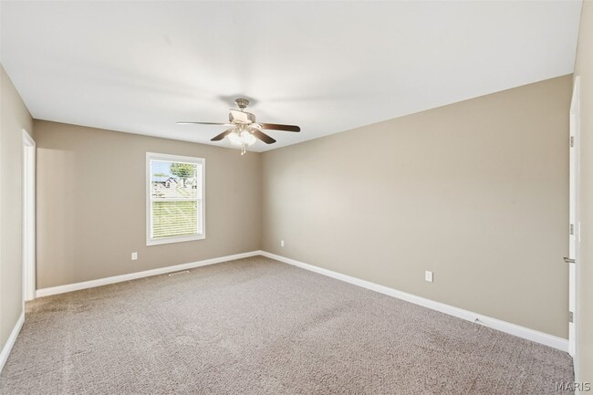 Building Photo - 305 Shadow Trace Dr