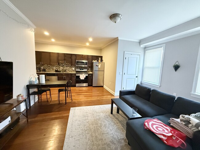 Building Photo - 2 Johnson Ave