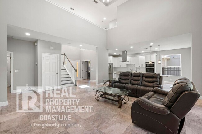 Building Photo - Discover North Port Luxury! 4BD 3.5BA - AVAILABLE NOW!