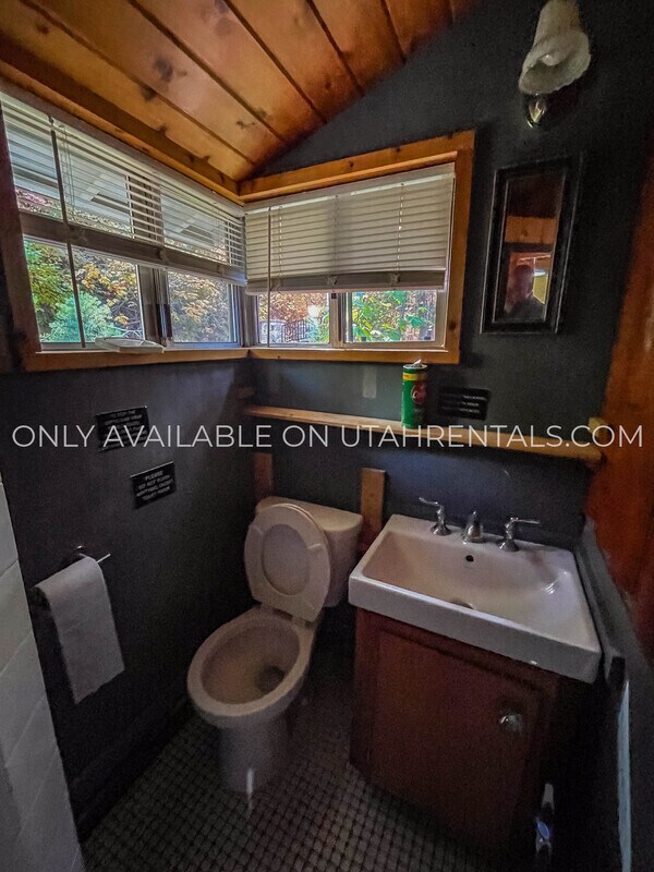 Building Photo - 3162 E Big Pne Cyn