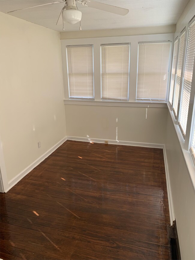 Building Photo - 6309 E Pea Ridge Rd