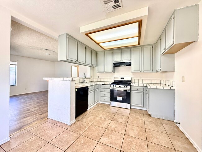 Building Photo - 43241 32nd St W