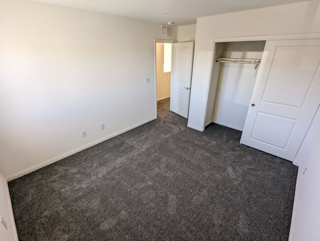 Building Photo - 7071 Alabaster Peak St