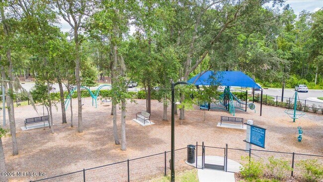 Building Photo - 10300 Silverbrook Trl