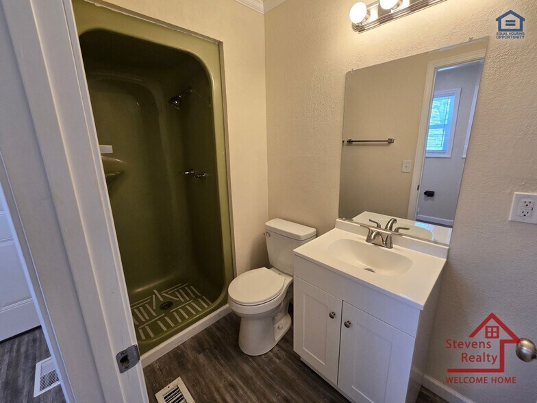 Building Photo - 311 Choate Cemetery Rd