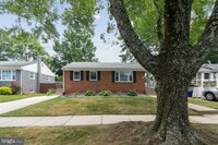 Building Photo - 9923 Mayfield Dr