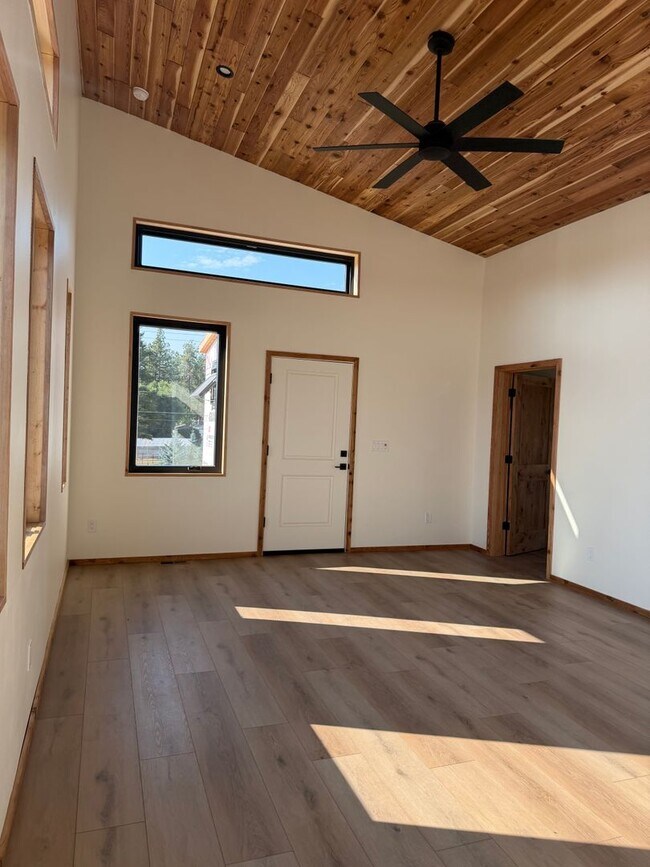 Building Photo - 23 Sunset Dr
