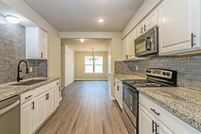 Building Photo - 11903 Bonaparte Dr