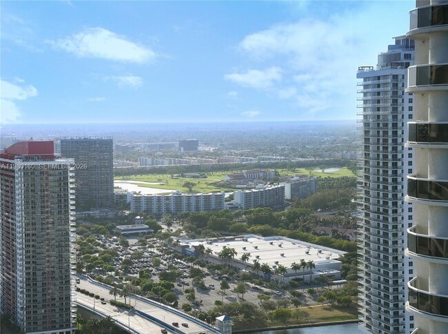 Building Photo - 1830 S Ocean Dr