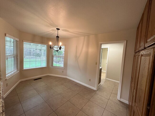 Building Photo - 1780 Paddock Ln