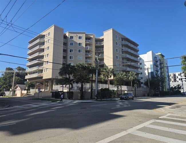 Primary Photo - 102 SW 6th Ave