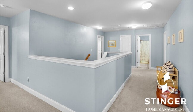 Building Photo - 44 Saluda Way