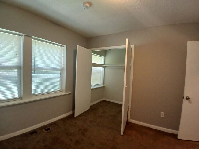 Building Photo - 2727CAMPBELL