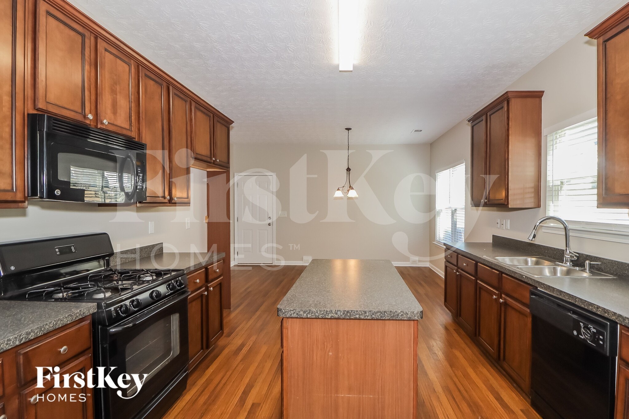 Building Photo - 4808 McEver View Dr