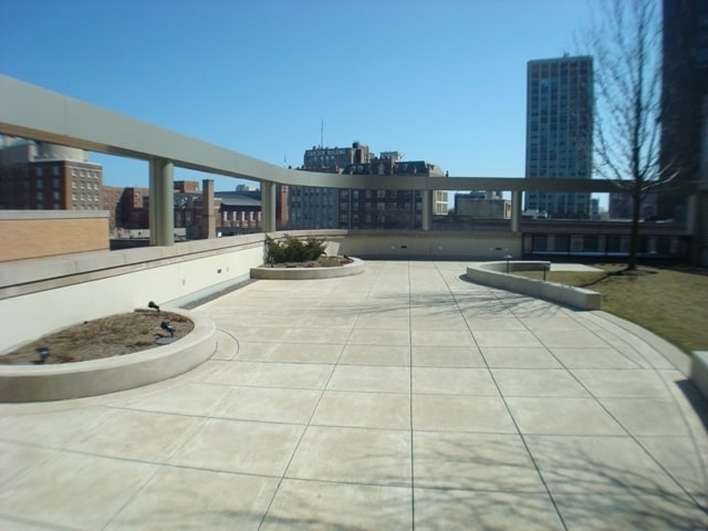 Building Photo - 807 Davis St