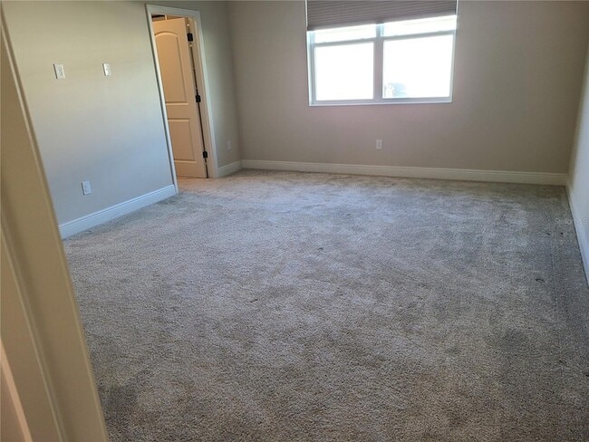 Building Photo - 5736 143rd Ct E